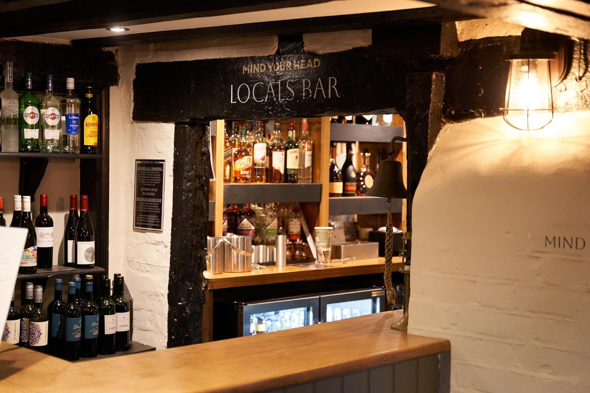 Hotel The Chestnut Horse Winchester Exterior foto